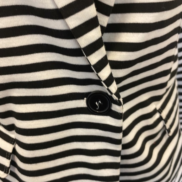 Striped Blazer - Picture 4 of 8